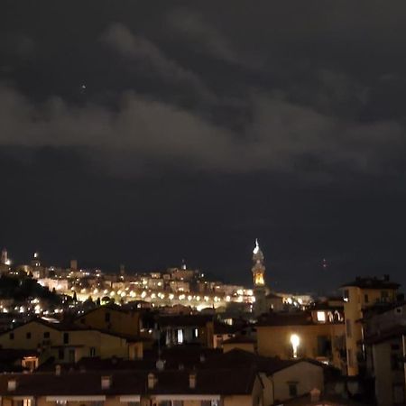 "La Me Ca" Intero Appartamento In Centro Con Vista Sui Colli Bergamo Kültér fotó