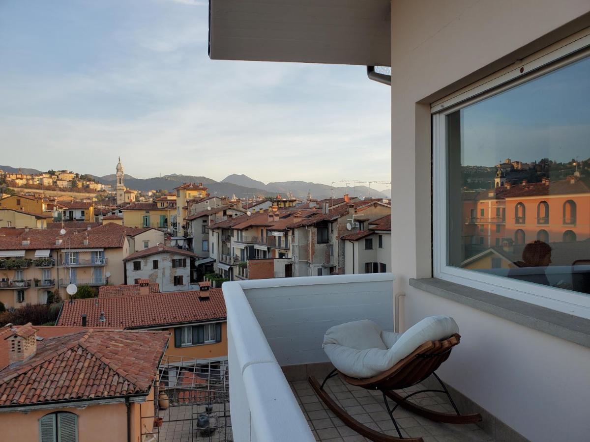 "La Me Ca" Intero Appartamento In Centro Con Vista Sui Colli Bergamo Kültér fotó
