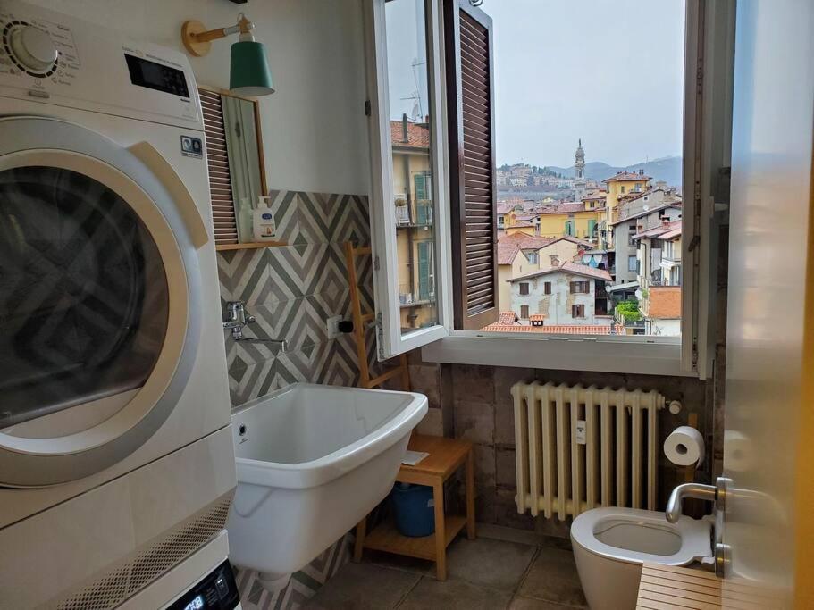 "La Me Ca" Intero Appartamento In Centro Con Vista Sui Colli Bergamo Kültér fotó