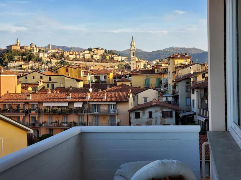 "La Me Ca" Intero Appartamento In Centro Con Vista Sui Colli Bergamo Kültér fotó