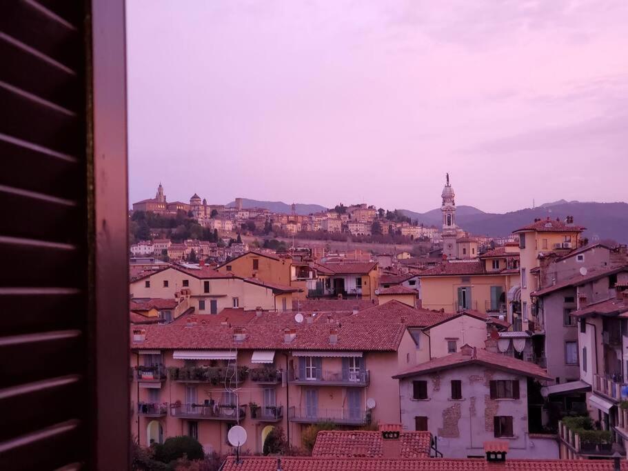 "La Me Ca" Intero Appartamento In Centro Con Vista Sui Colli Bergamo Kültér fotó